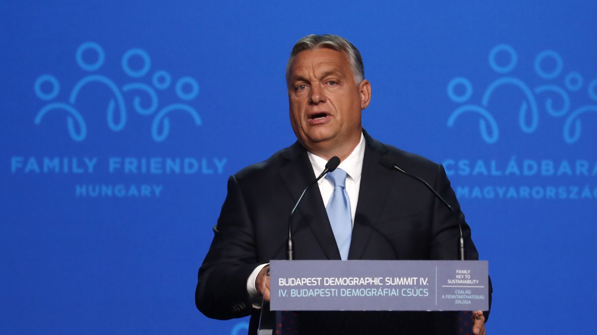 Komentář: Babiš a Orbán evropskou porodnost nezachrání